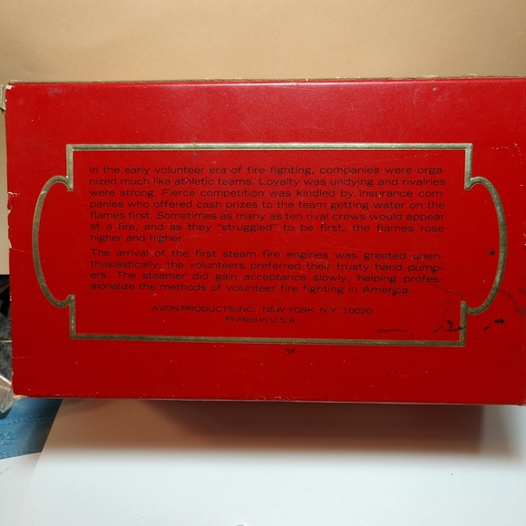 1970's Avon First Volunteer Decanter Tai Winds in Original Box 6 FL.OZ. - Picture 5 of 13